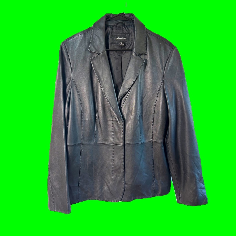MADISO STUDIO WOMEN LEATHER JACKET buttons down in size large